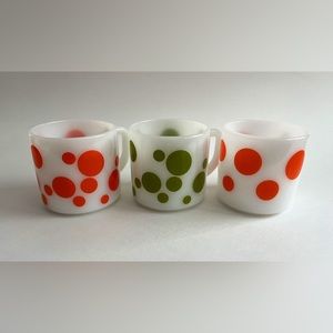 Set of 3 Federal Glass polka dot mugs - 2 orange 1 green